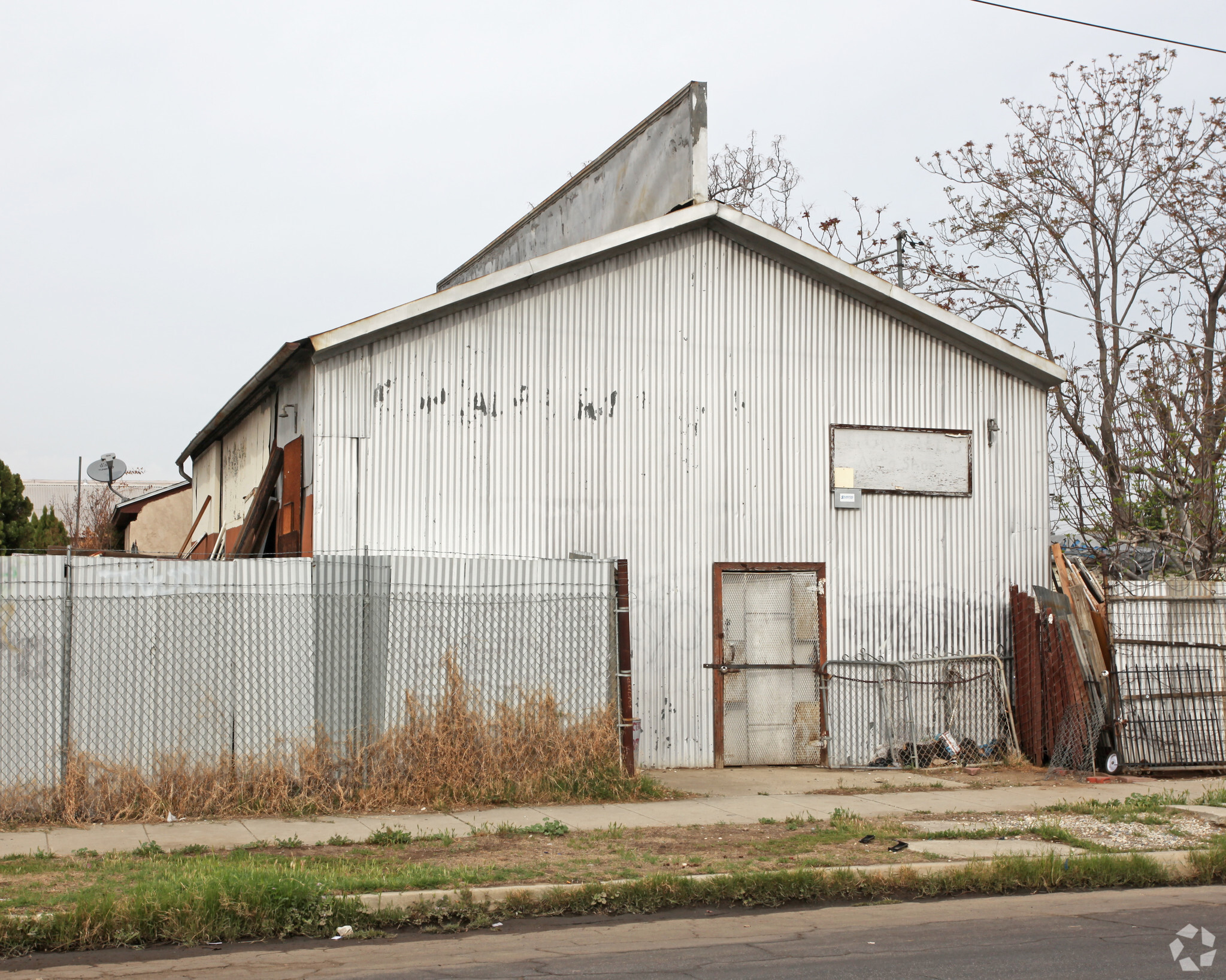 730 Jackson St, Bakersfield, CA for Sale