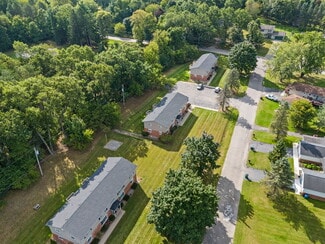 Ortonville, MI Apartments - 72-96 Village Ct