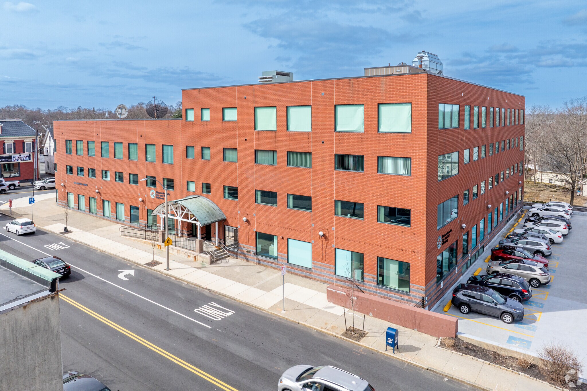 1 Montvale Ave, Stoneham, MA for Rent