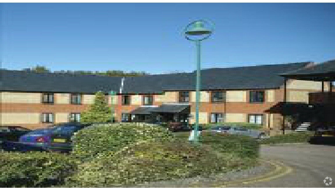 8-19 Canon Harnett Ct, Milton Keynes, BKM for Rent