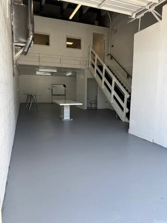 Miami, FL Industrial - 664-672 NW 118th St