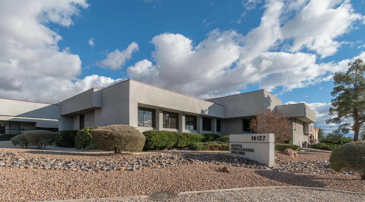 16127 Kasota Rd, Apple Valley, CA for Sale