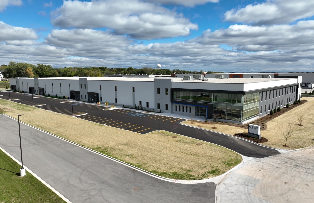 N53 W25314 HIGHLANDS Ct, Sussex, WI for Rent