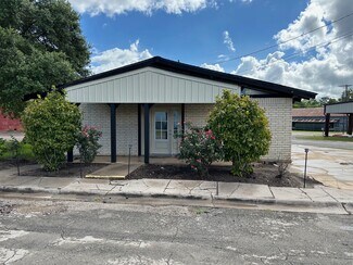 Silsbee, TX Office - 220 N 4th St