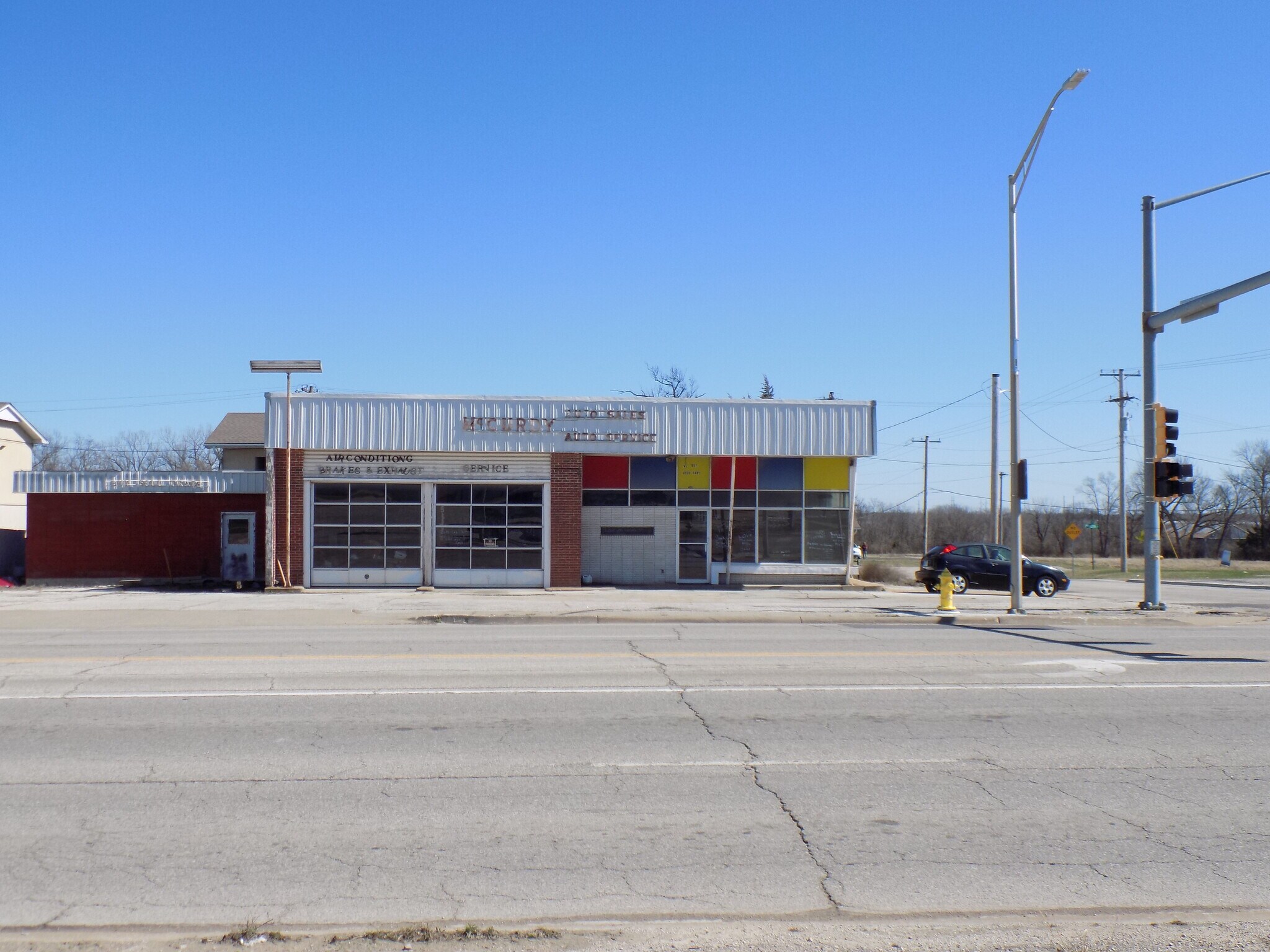 1649 S Main St, Ottawa, KS for Sale