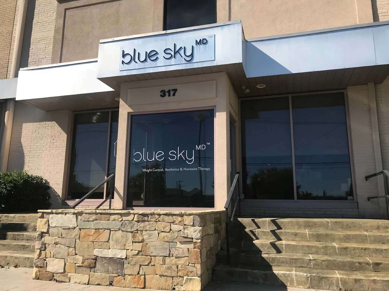 317 N King St, Hendersonville, NC for Sale
