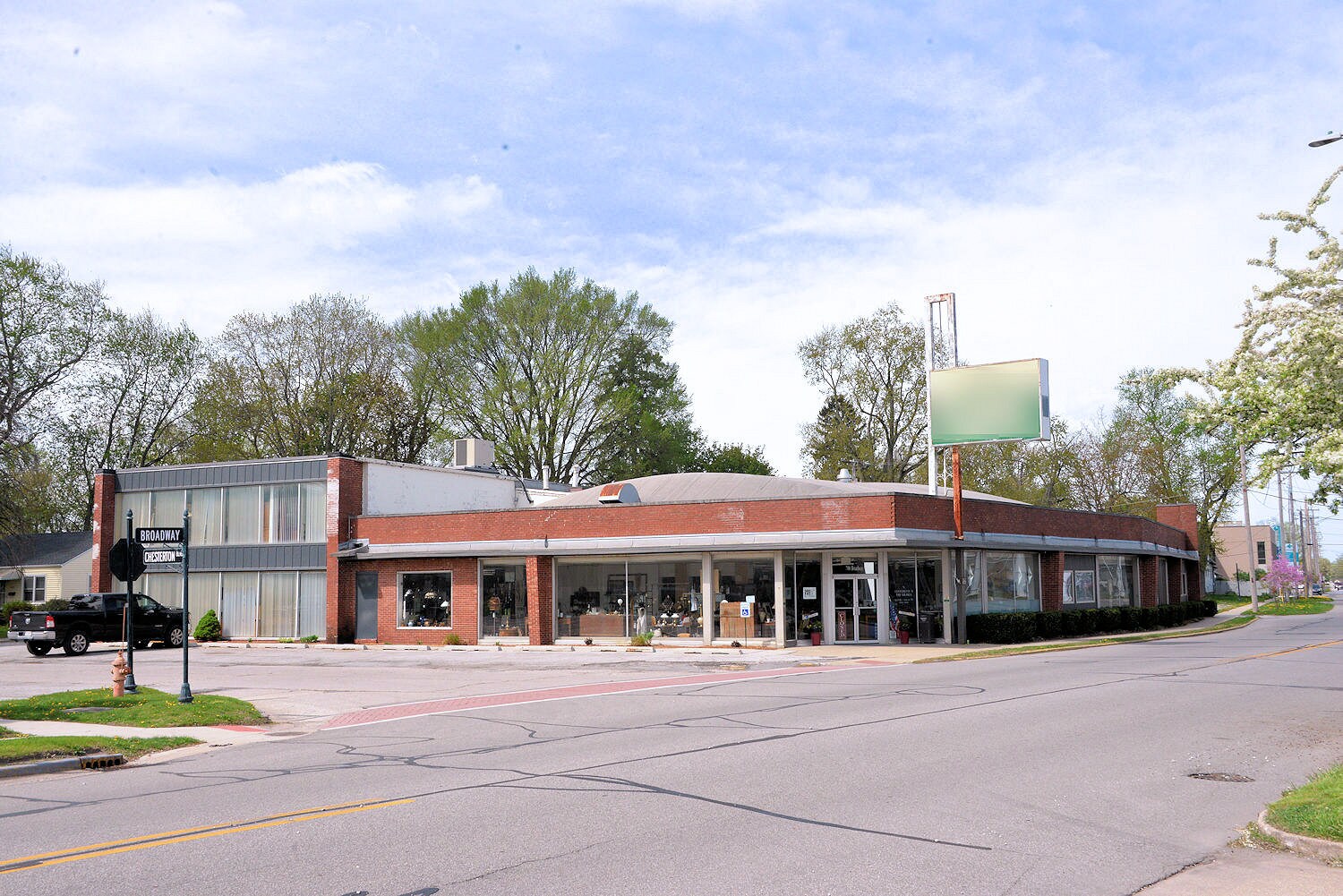 700 Broadway Ave, Chesterton, IN for Sale