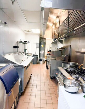 Plano, TX Retail - 221 W Parker Rd Plano, TX Retail - 221 W Parker Rd