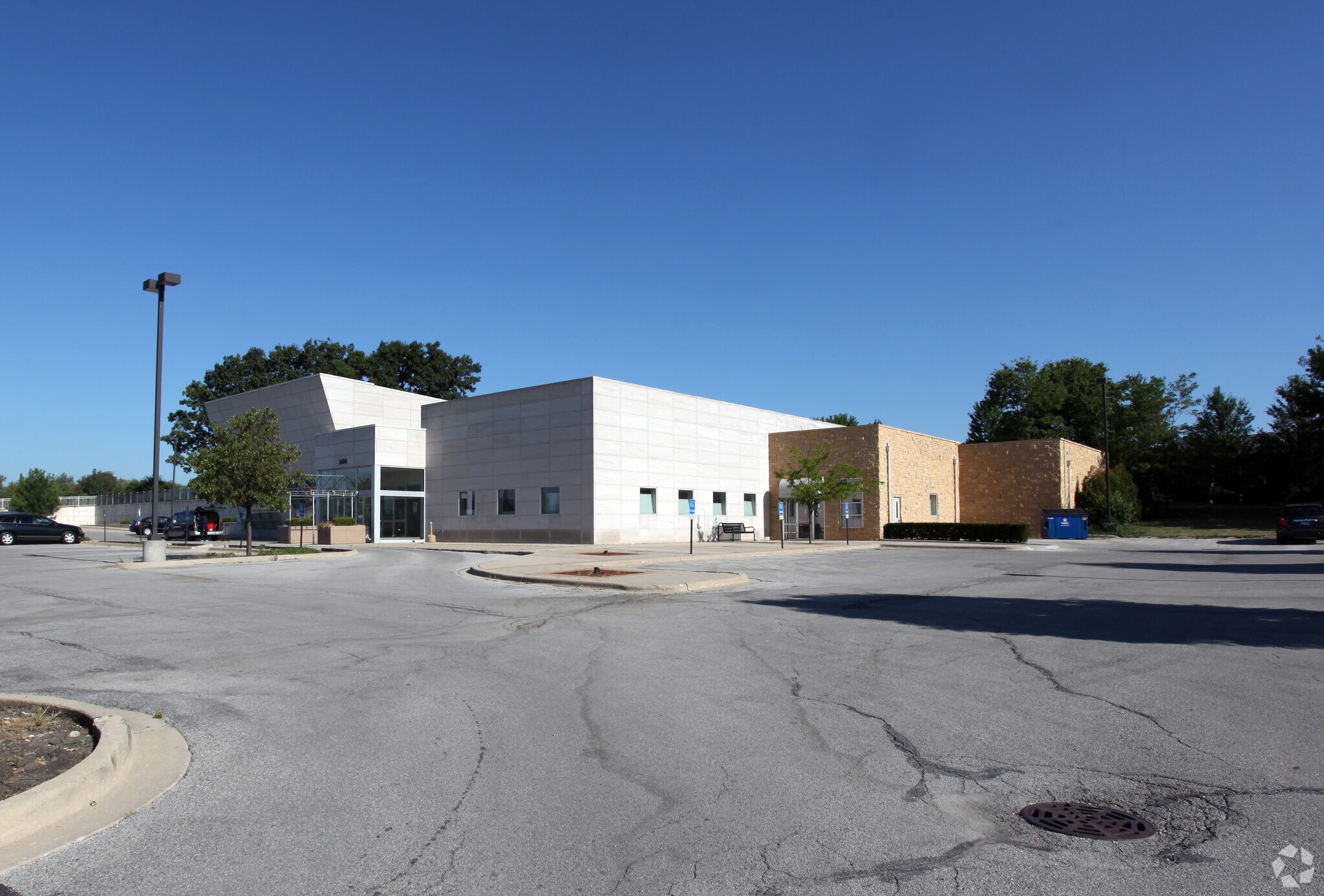 1600 W Route 6 Morris, IL 60450 Office Property for Lease on