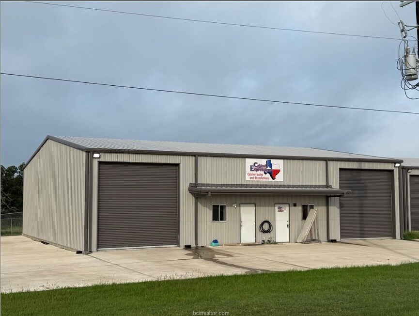 24468 Hwy 6, Navasota, TX for Rent