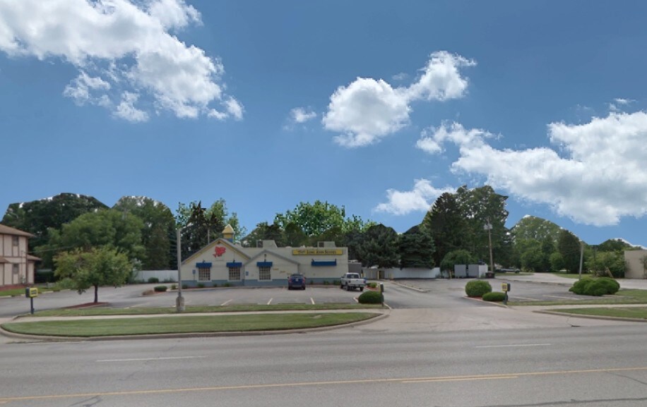 2412 Woodville Rd, Oregon, OH for Rent