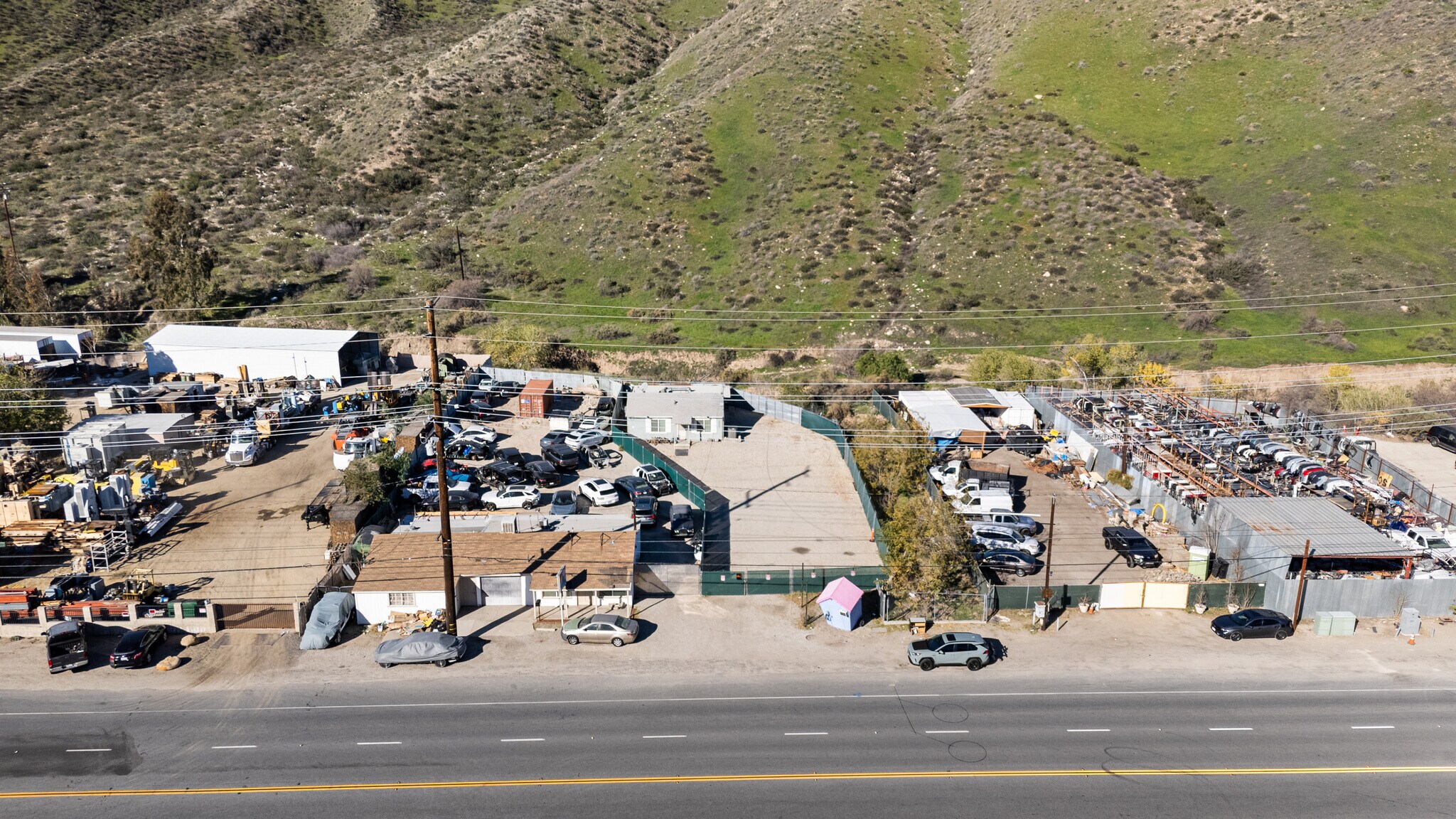 17007 Sierra Hwy, Santa Clarita, CA for Rent