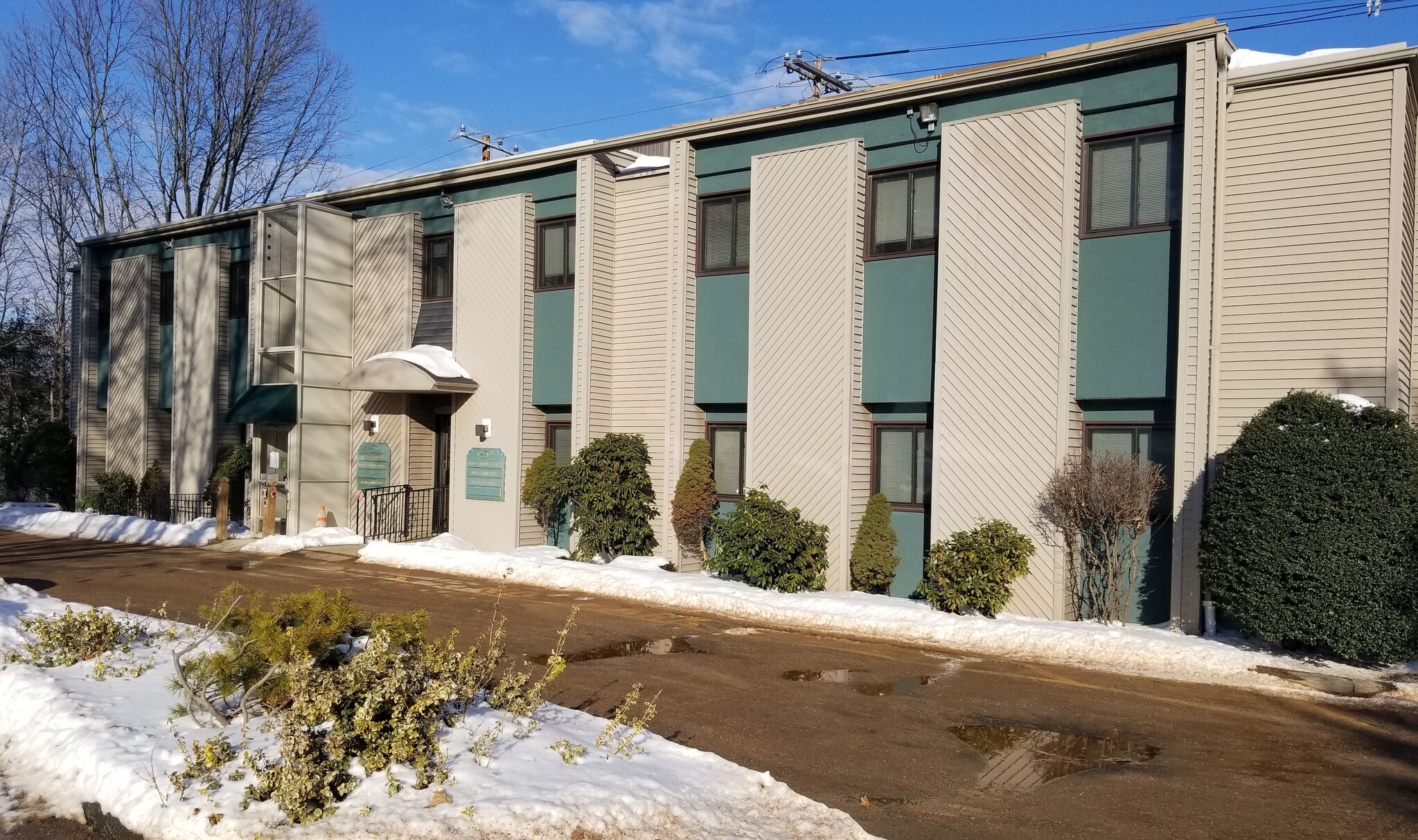 276 Highland Ave Waterbury, CT 06708 Office Property for Lease on