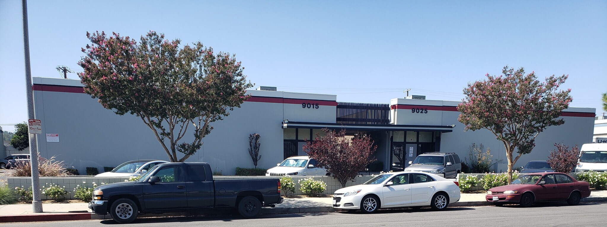 9015 Eton Ave, Canoga Park, CA for Rent