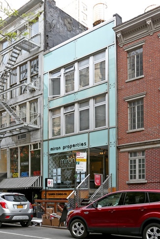 New York, NY Retail - 84 E 10th St