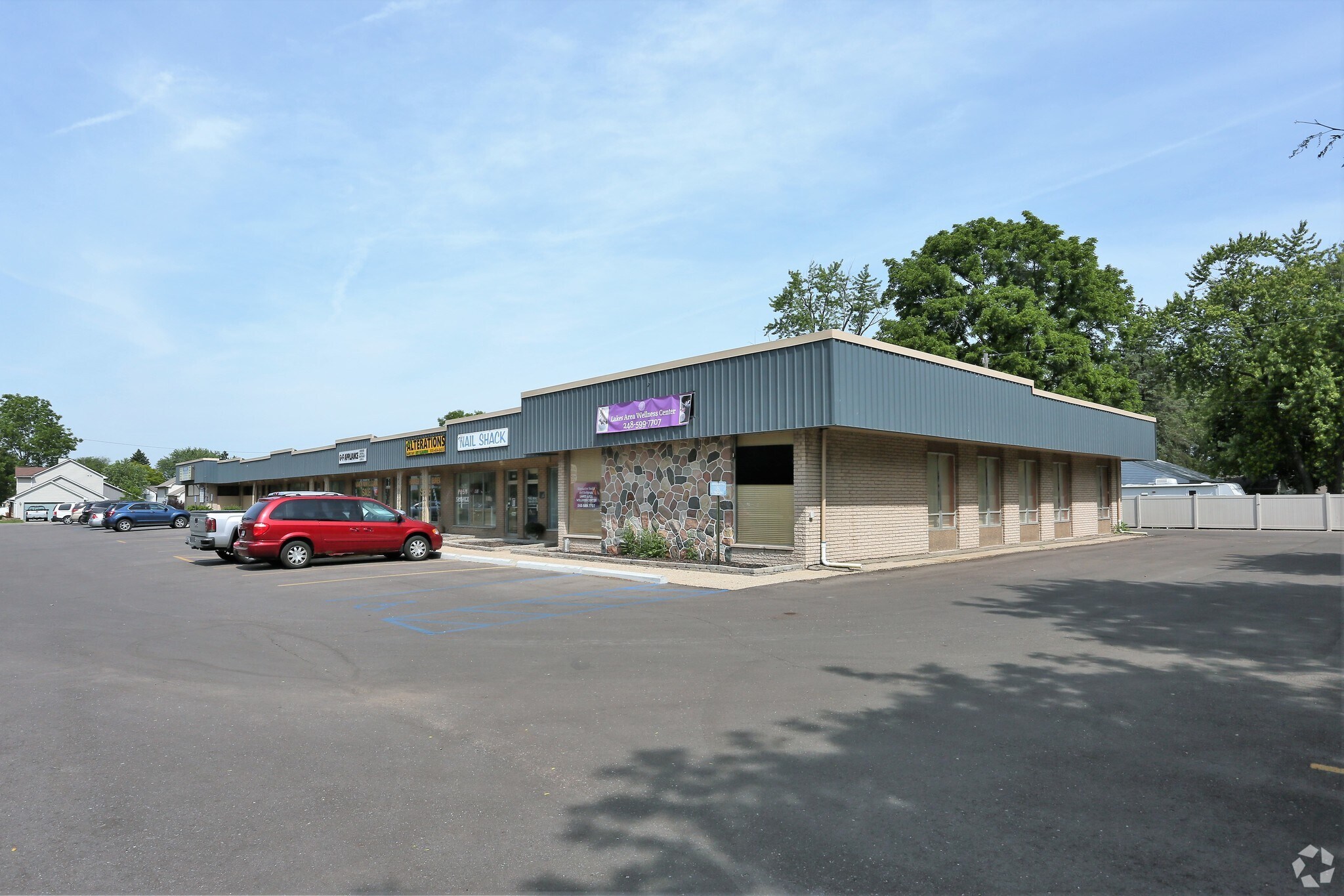 3520-3560 Pontiac Lake Rd, Waterford, MI for Rent