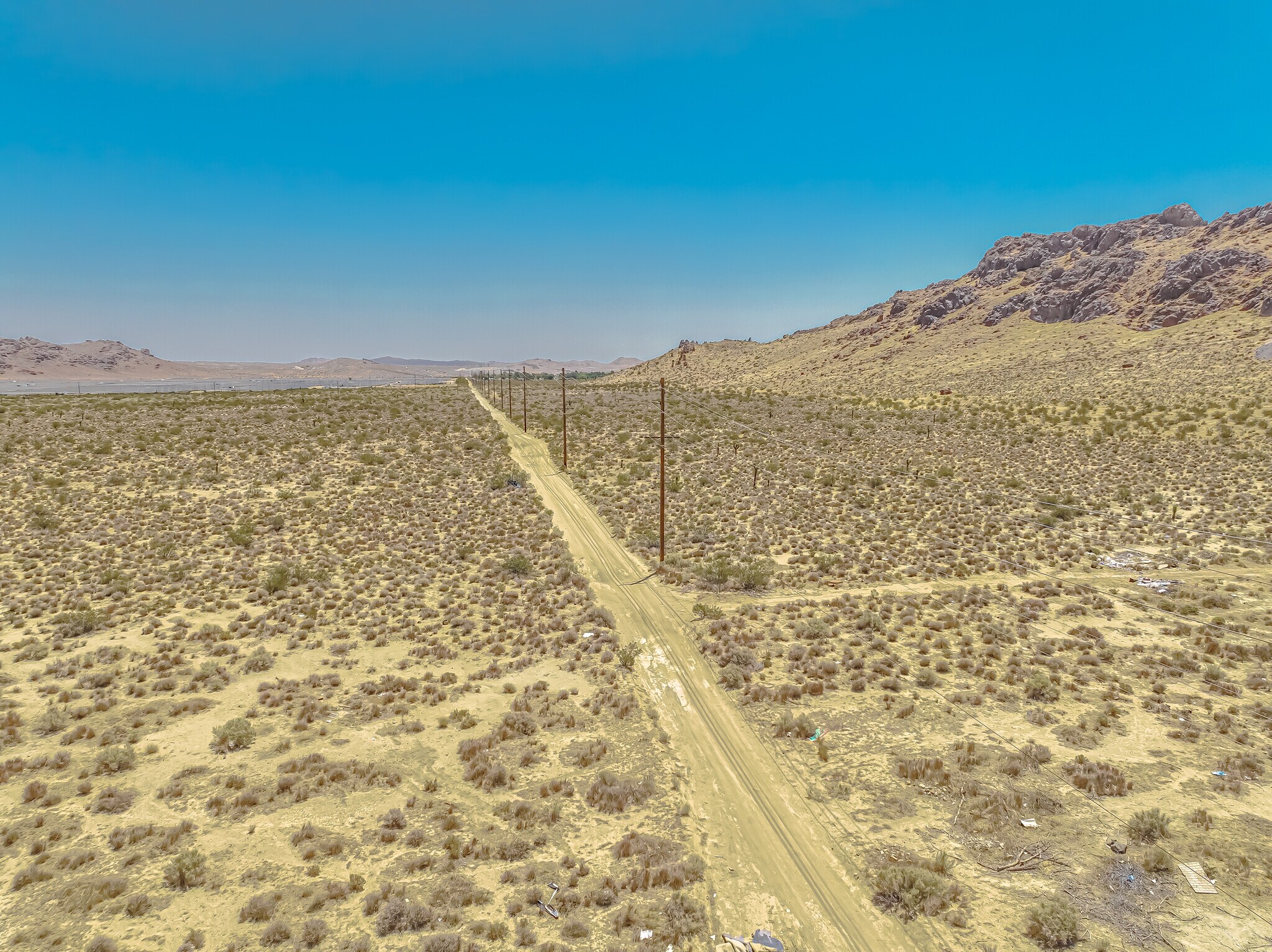 Favorito, Rosamond, CA for Sale