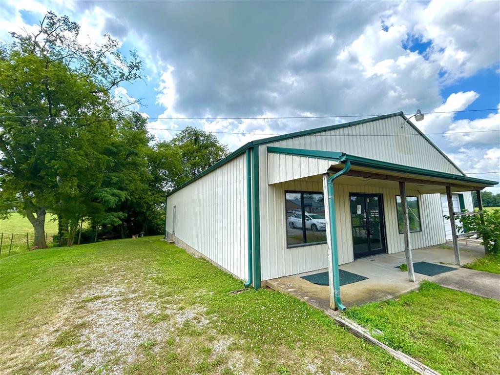 1370 S Dixie St, Horse Cave, KY for Sale