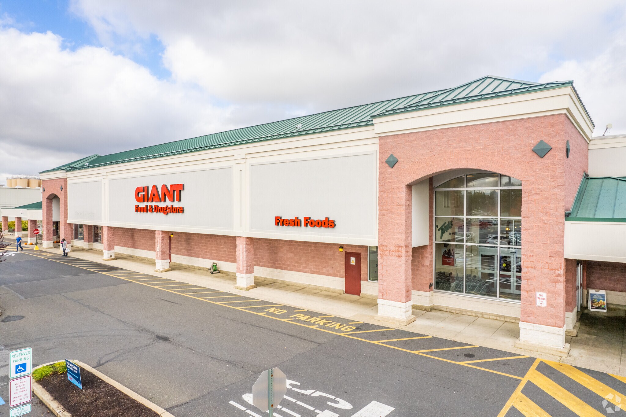 3015 W Emmaus Ave Allentown, PA 18103 Shopping Center Property for