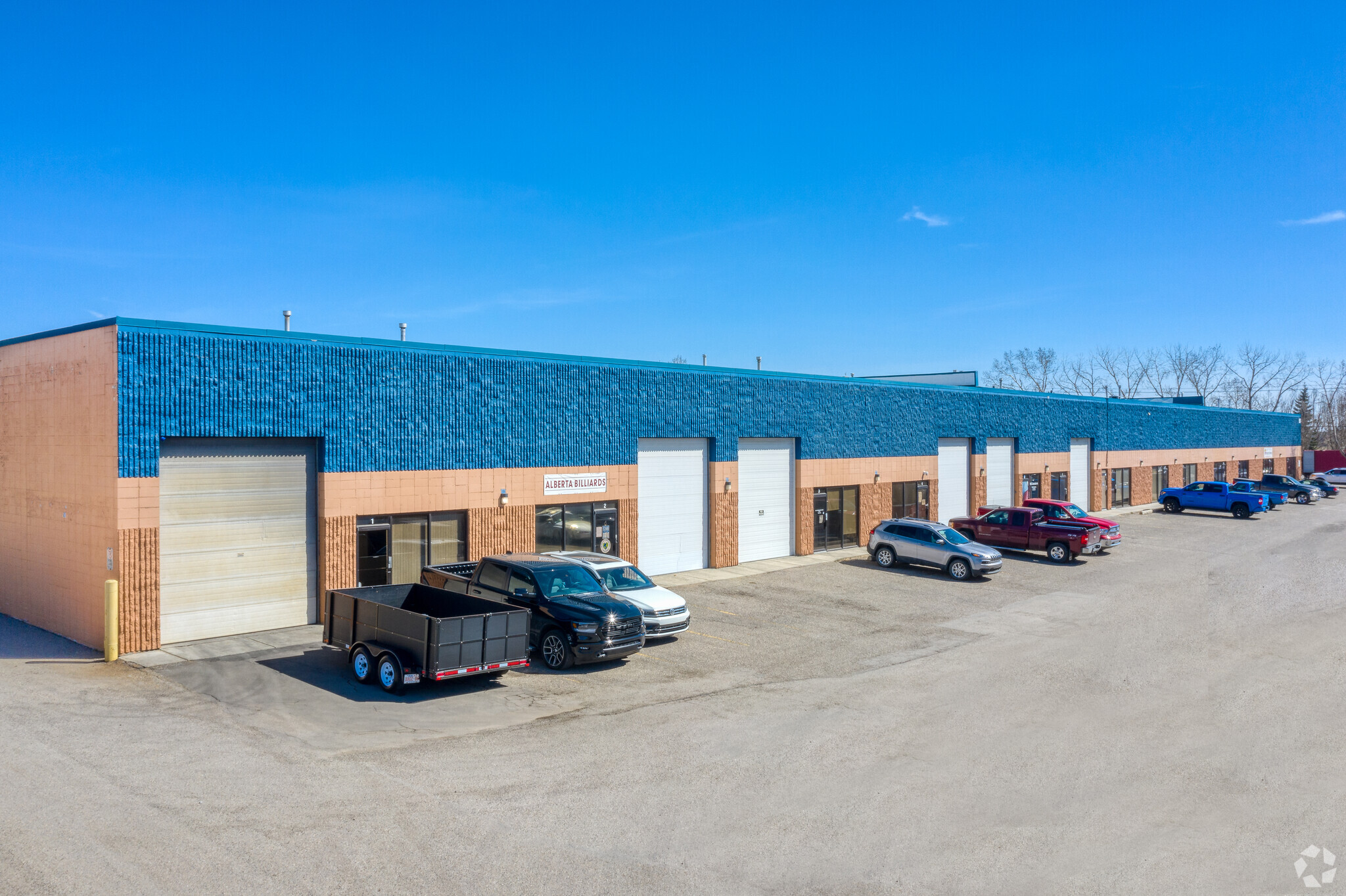 5815 40th St SE, Calgary, AB for Rent