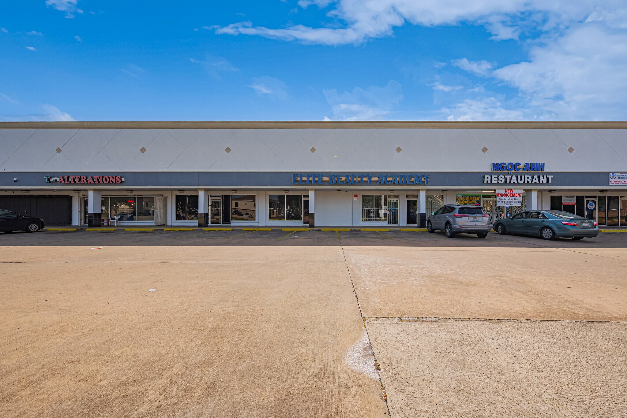 8002 Boone Rd, Houston, TX for Rent