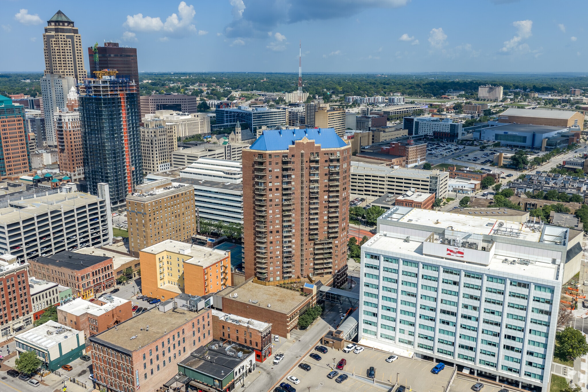 300 Walnut St, Des Moines, IA for Sale