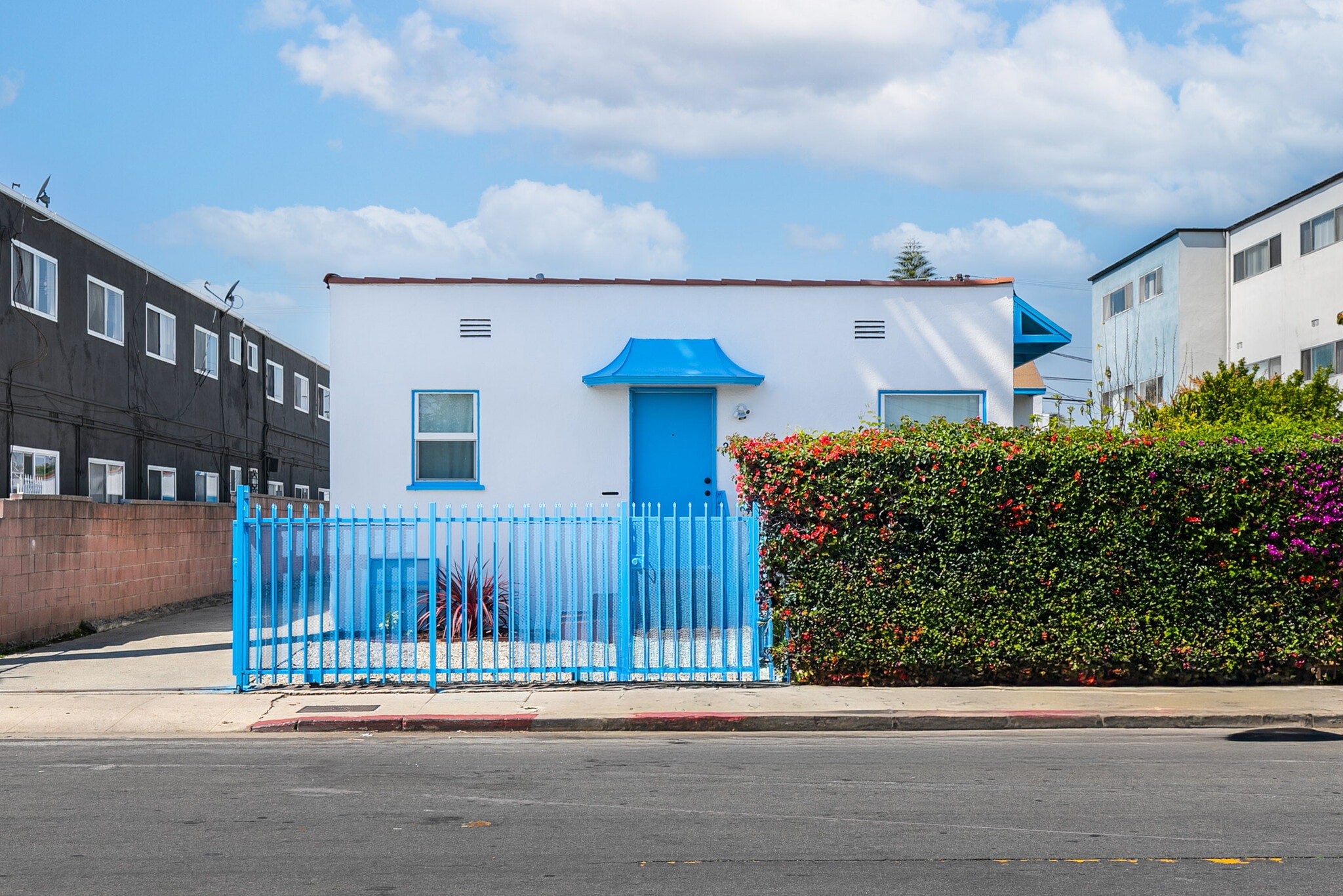 2243-2245 S Ridgeley Dr, Los Angeles, CA for Sale