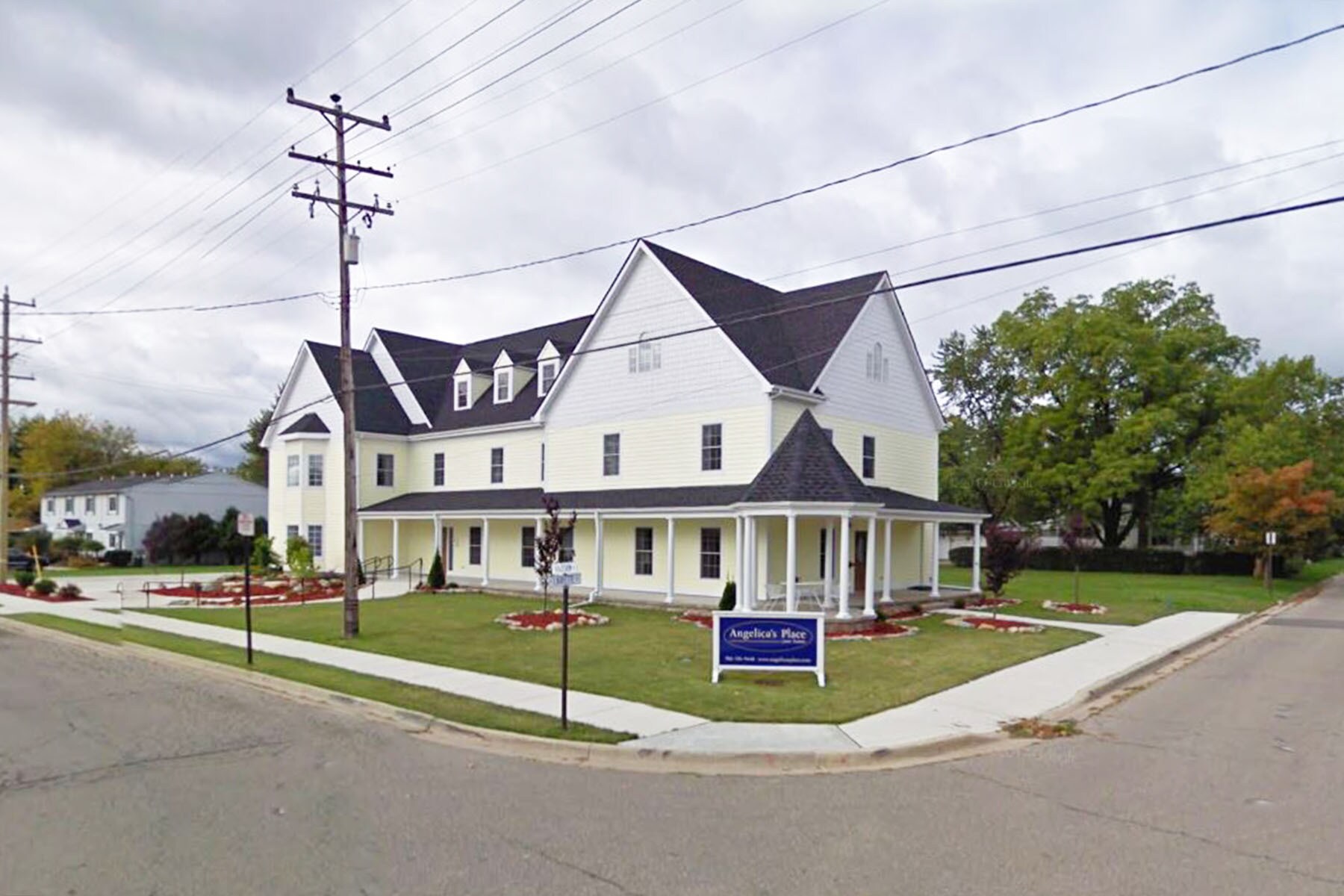 328 E Lafayette St Romeo, MI 48065 Health Care Property for Sale on