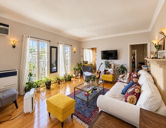Los Angeles, CA Apartments - 1347 N Mansfield Ave