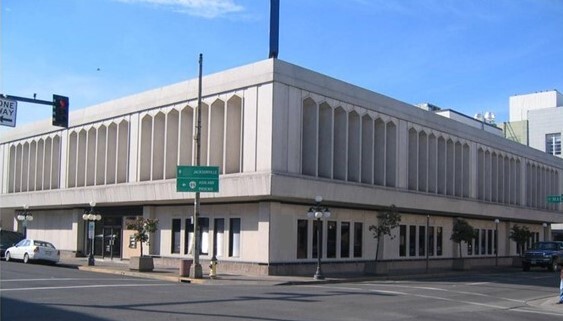 131 E Main St, Medford, OR for Sale