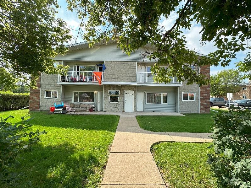 11203 132nd Ave NW, Edmonton, AB for Sale