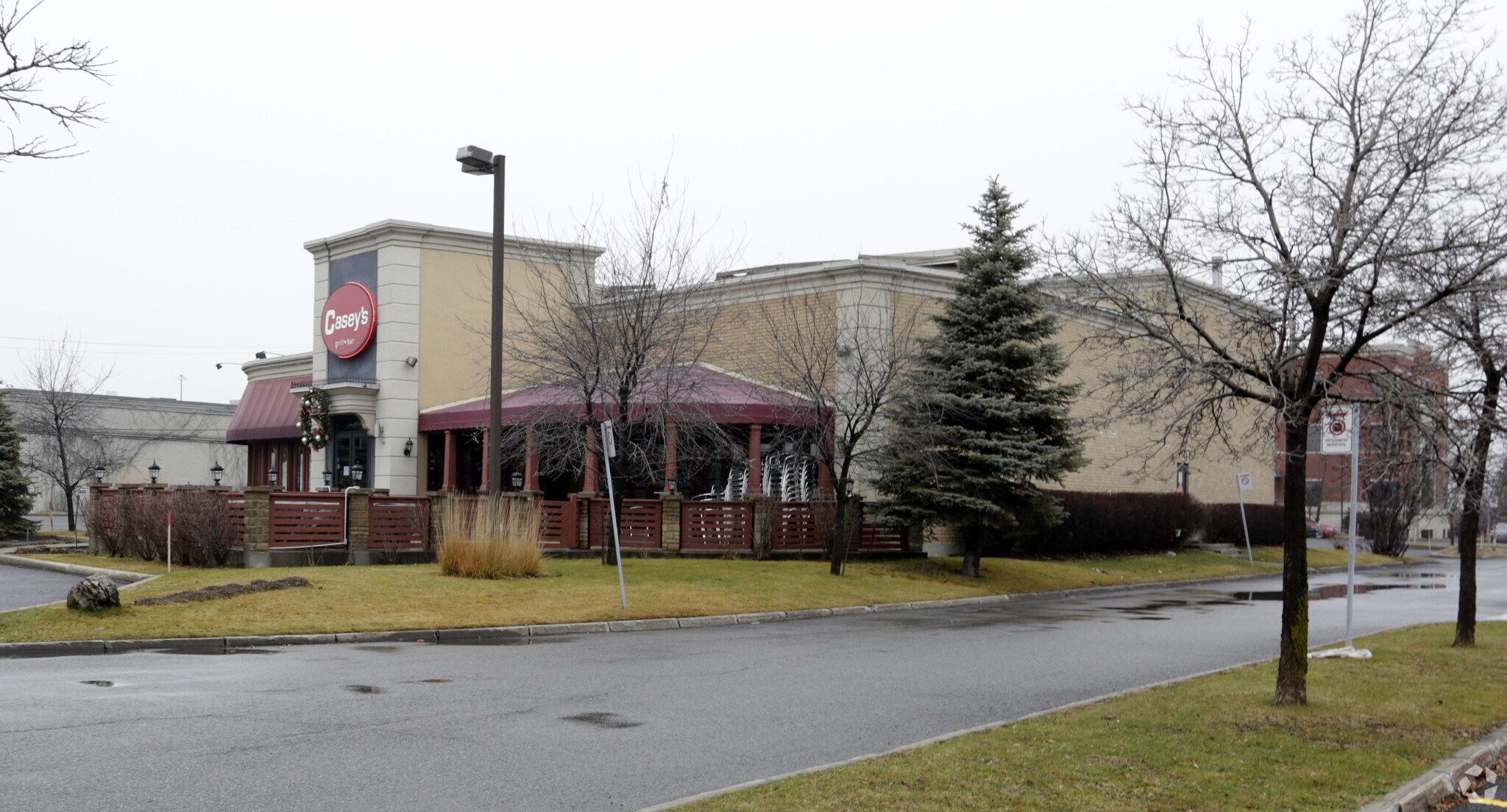 1165 Volta Rue Boucherville, QC J4B 5L2 Retail Property for Lease on