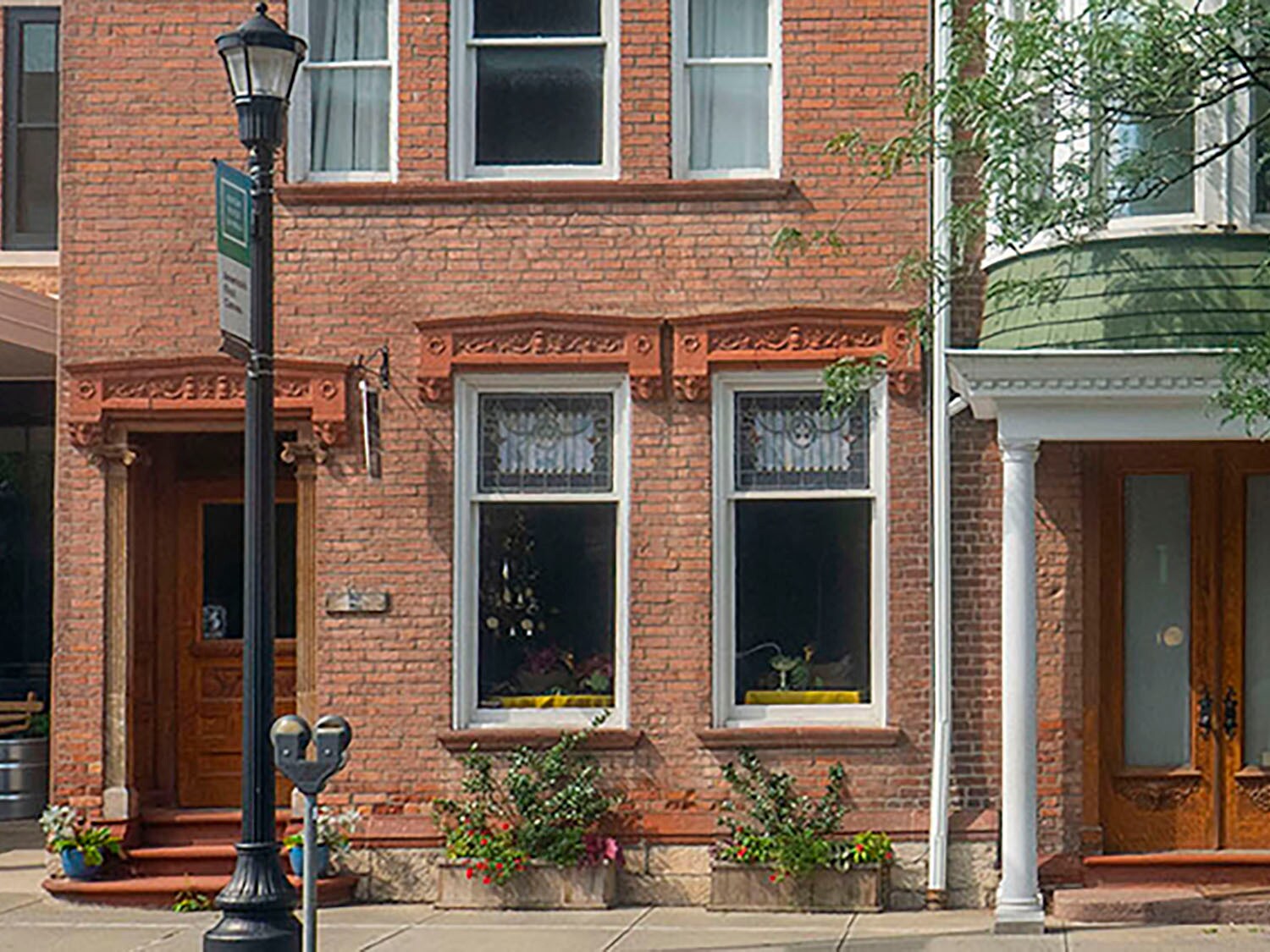 447 Warren St, Hudson, NY for Rent