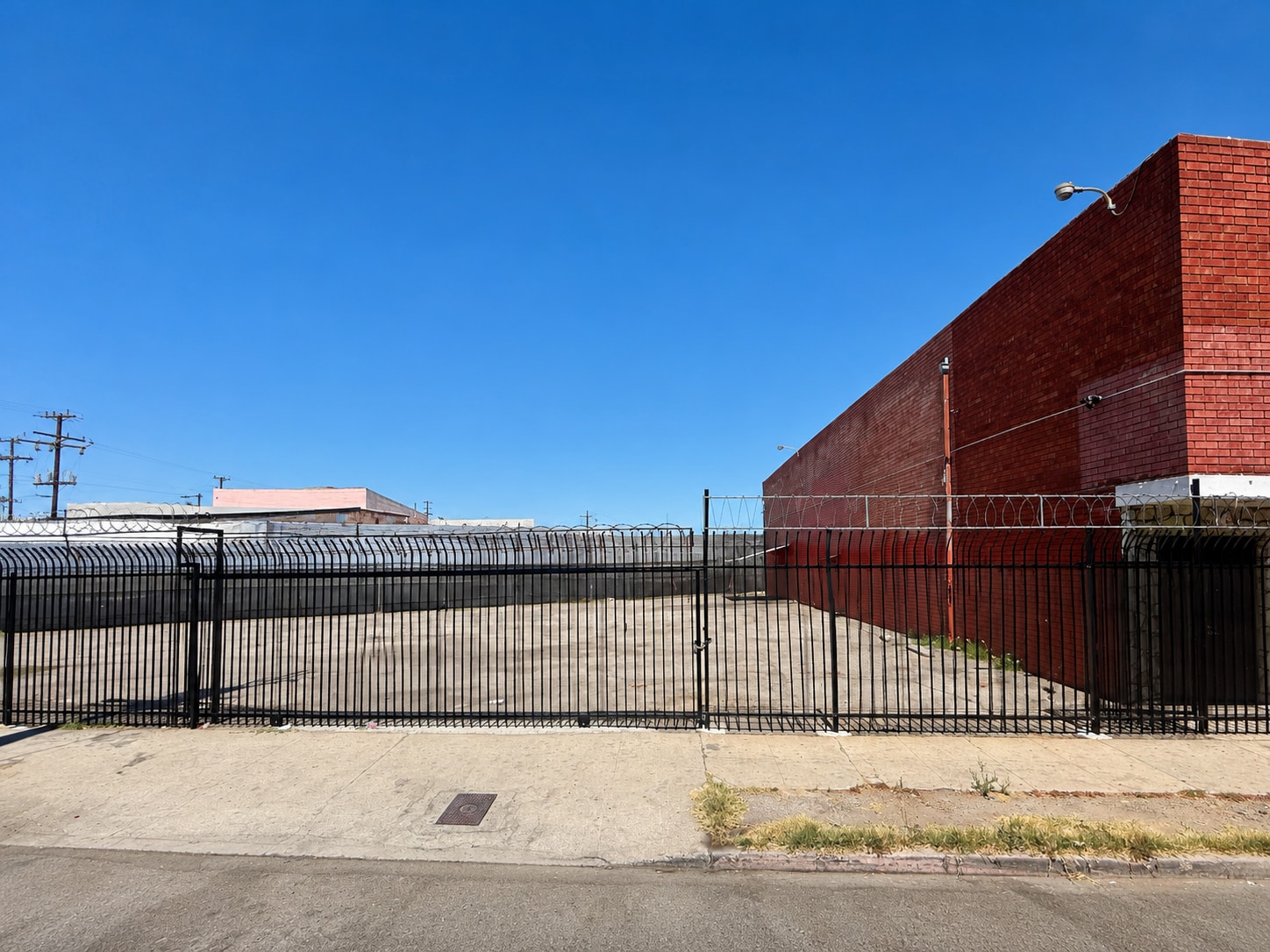 1617-1619 E Adams Blvd, Los Angeles, CA for Rent