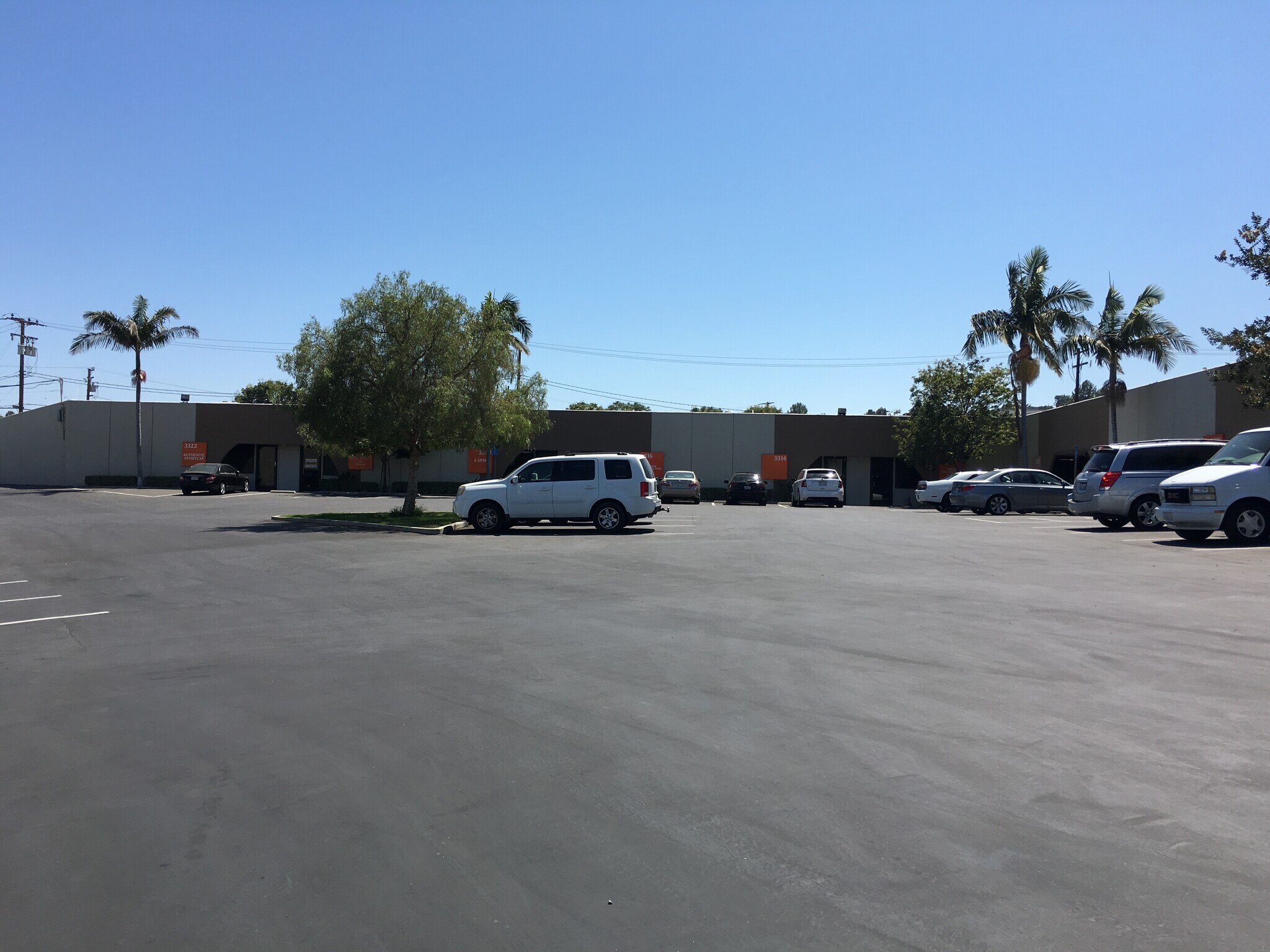 33003322 Industry Dr Signal Hill, CA 90755 Industrial Property for