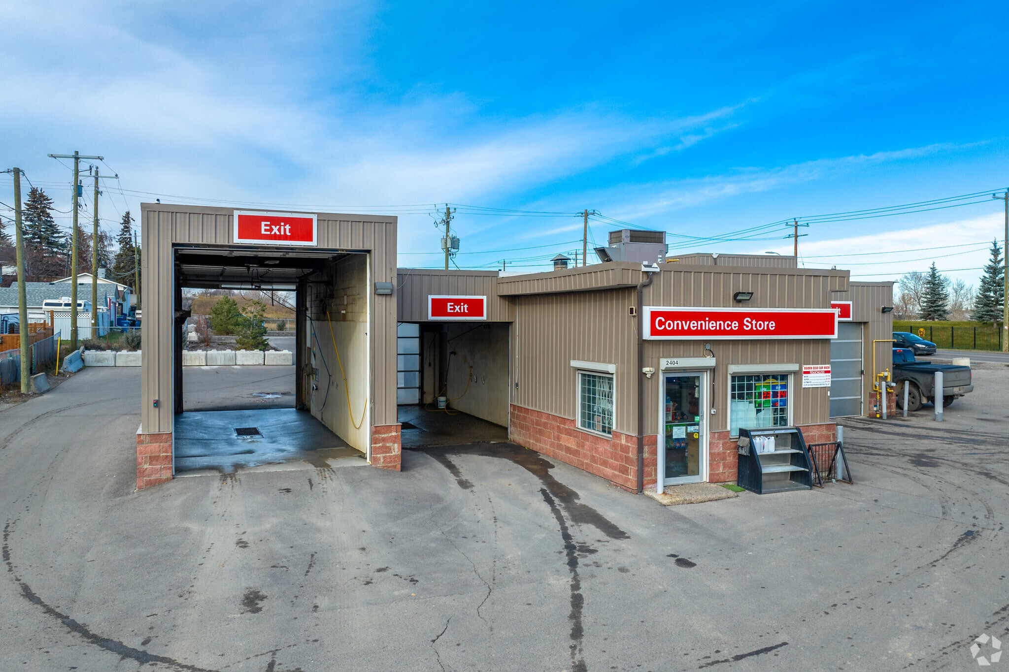 2404 68th Ave SE, Calgary, AB for Sale