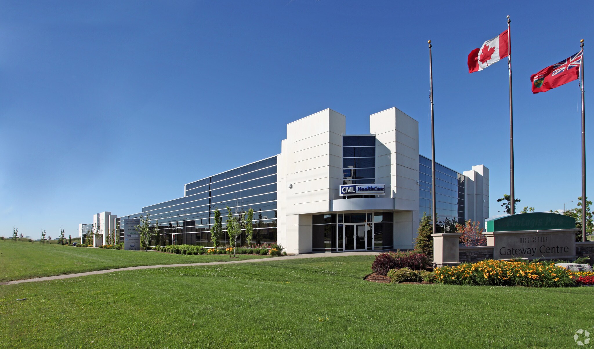 60 Courtneypark Dr W, Mississauga, ON for Rent