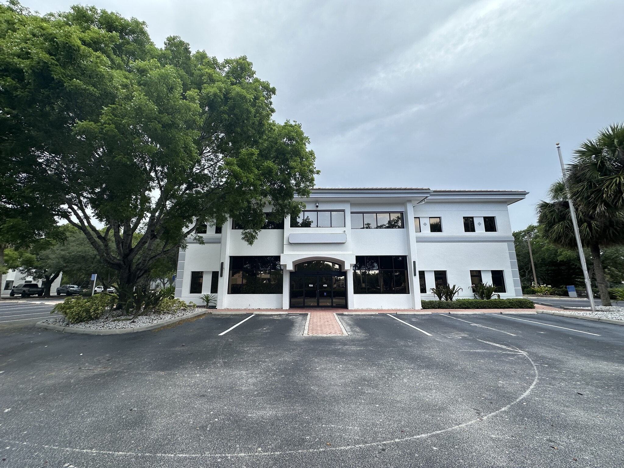 4025 Radio Rd, Naples, FL for Sale