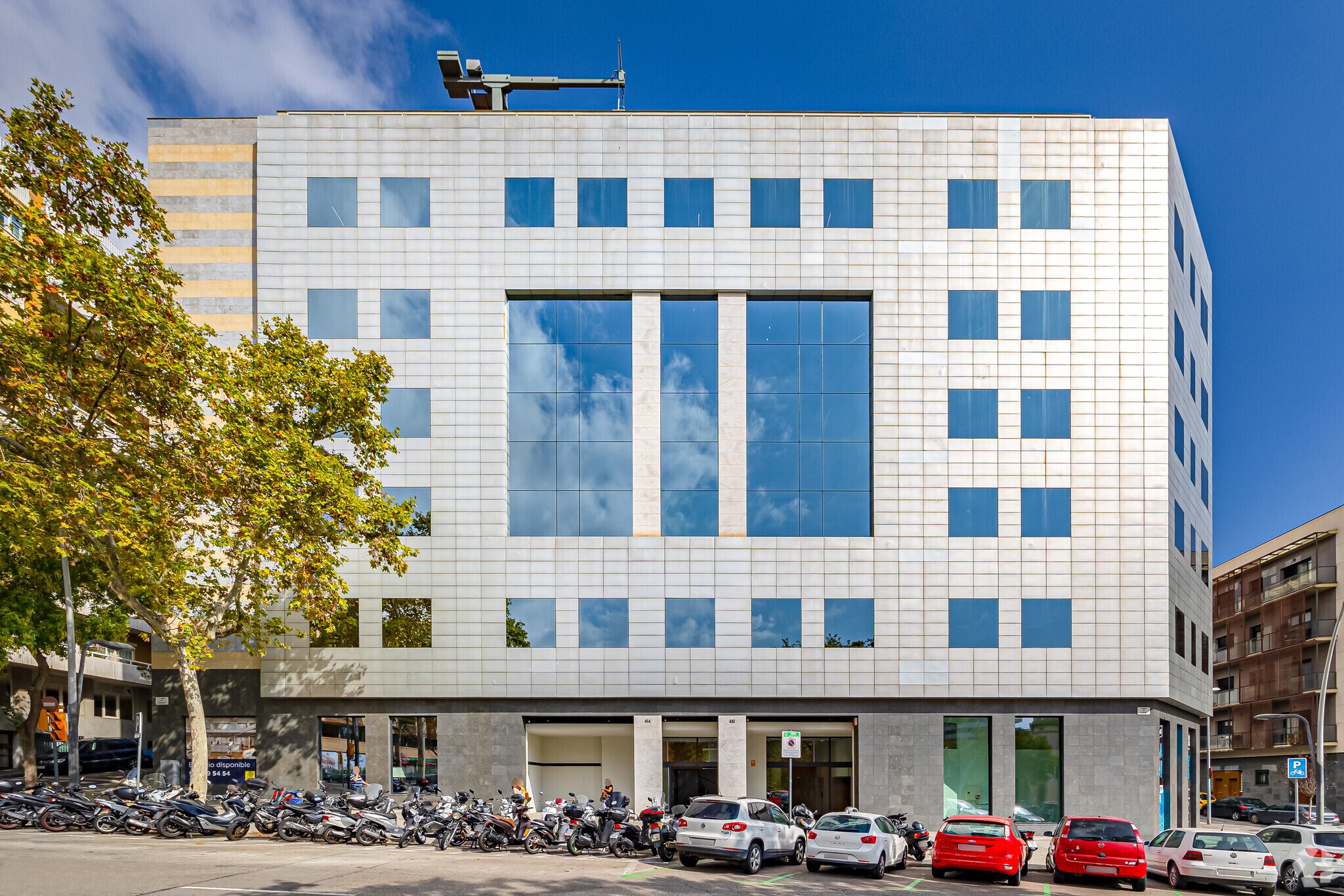 410 Carrer De Lepant, Barcelona, BAR for Rent
