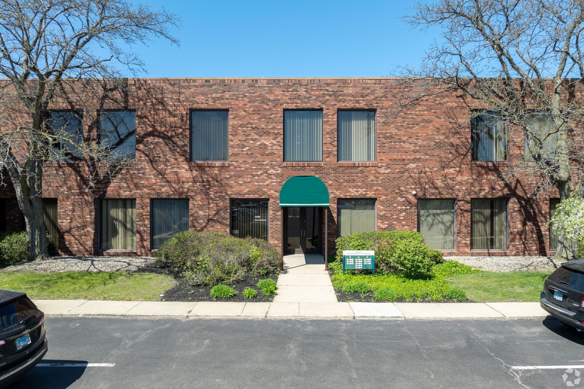 3150-3210 Doolittle Dr, Northbrook, IL for Rent