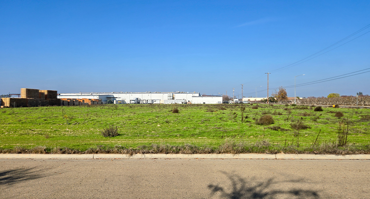 NWC of Mendocino Avenue & Industrial Drive, Parlier, CA for Sale