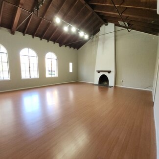 Gilroy, CA Flex - 7560-7562 Monterey St