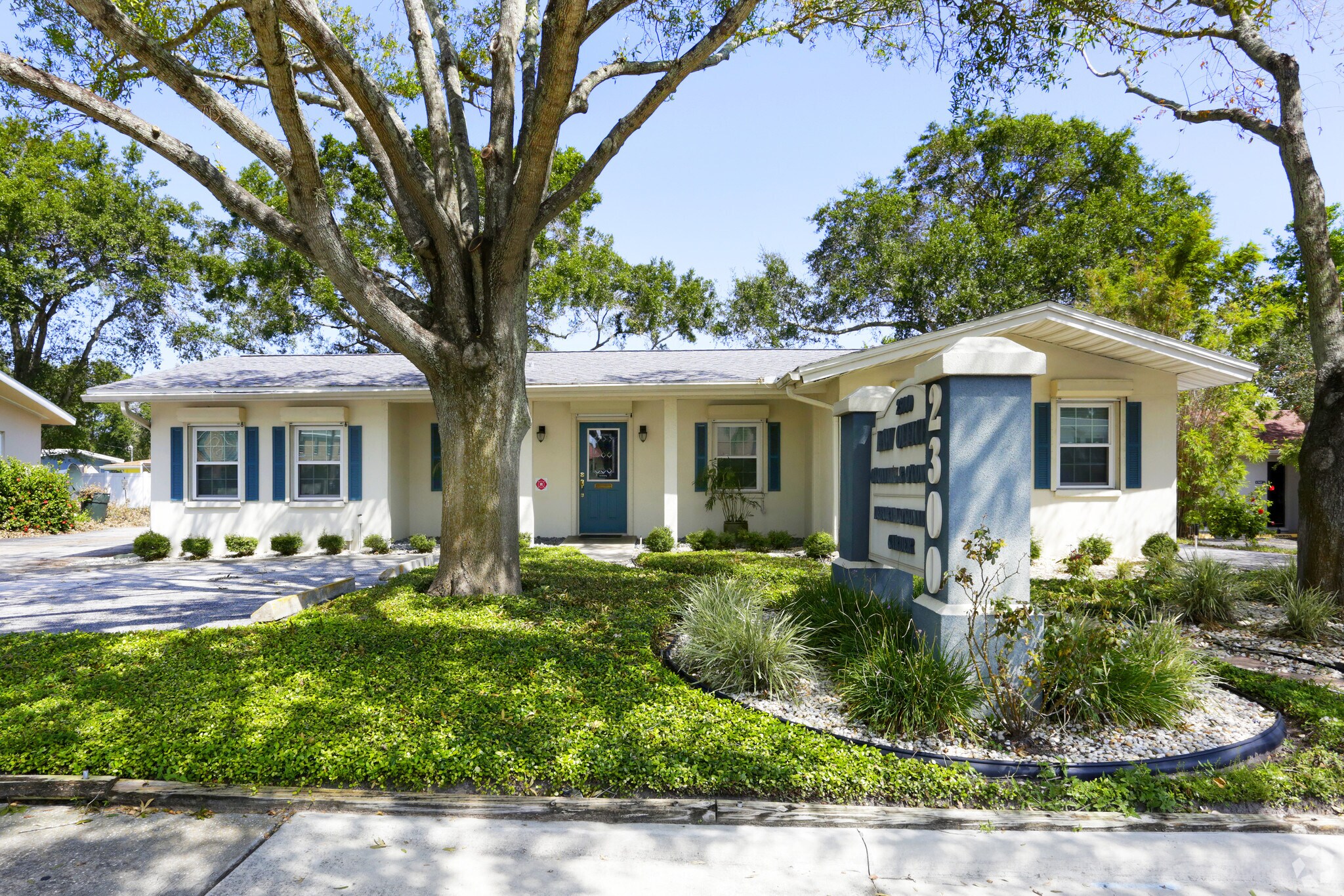 2300 W Bay Dr, Largo, FL for Sale