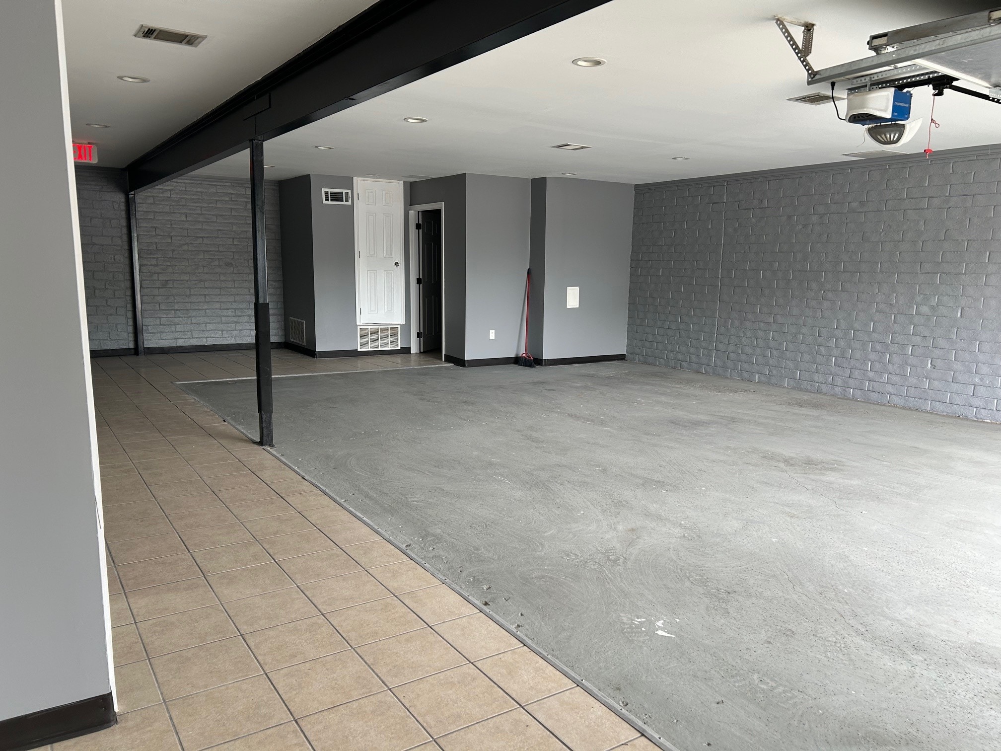 2529 Merrell Rd, Dallas, TX for Rent