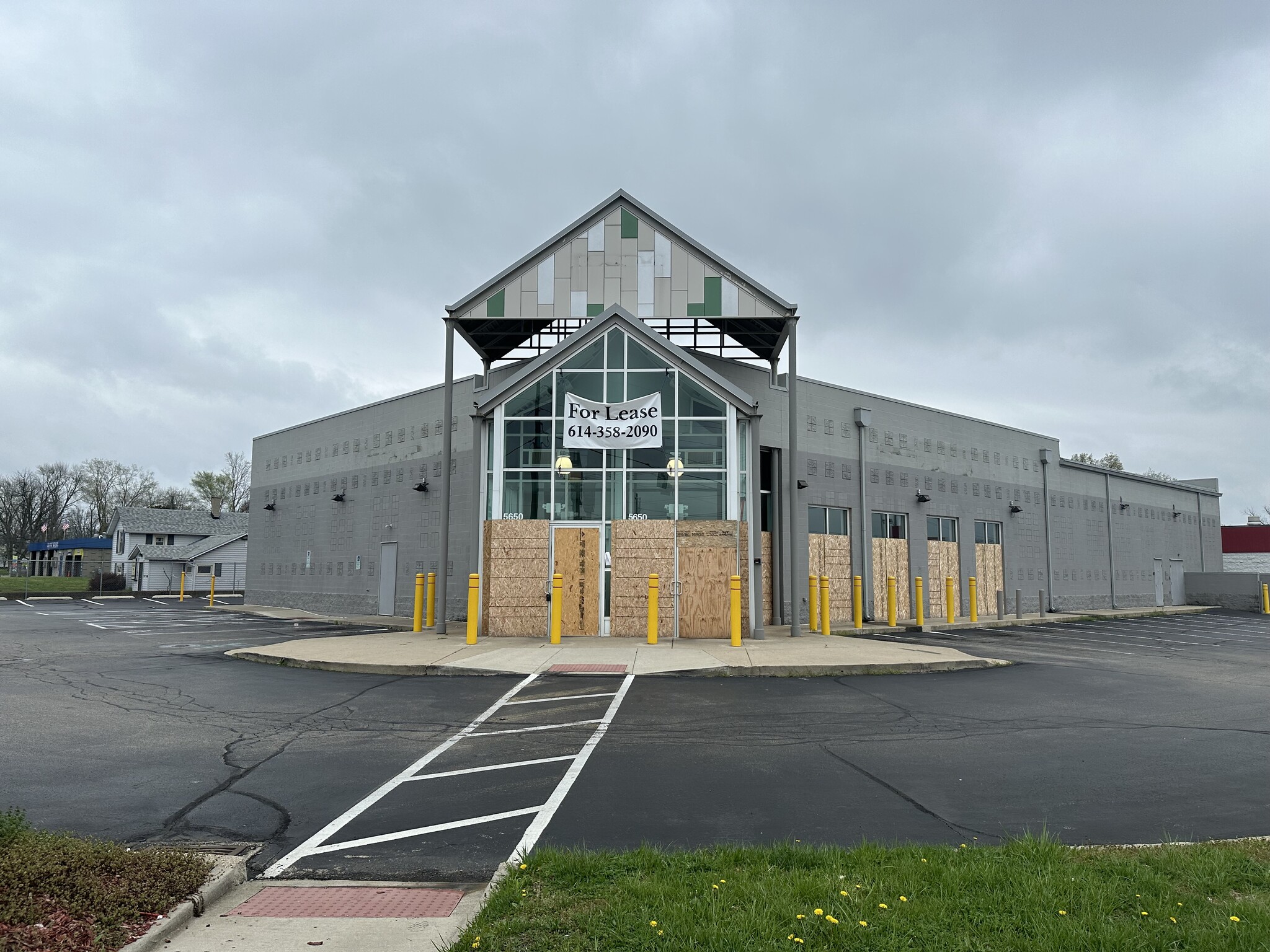 5650 N Dixie Dr, Dayton, OH for Rent