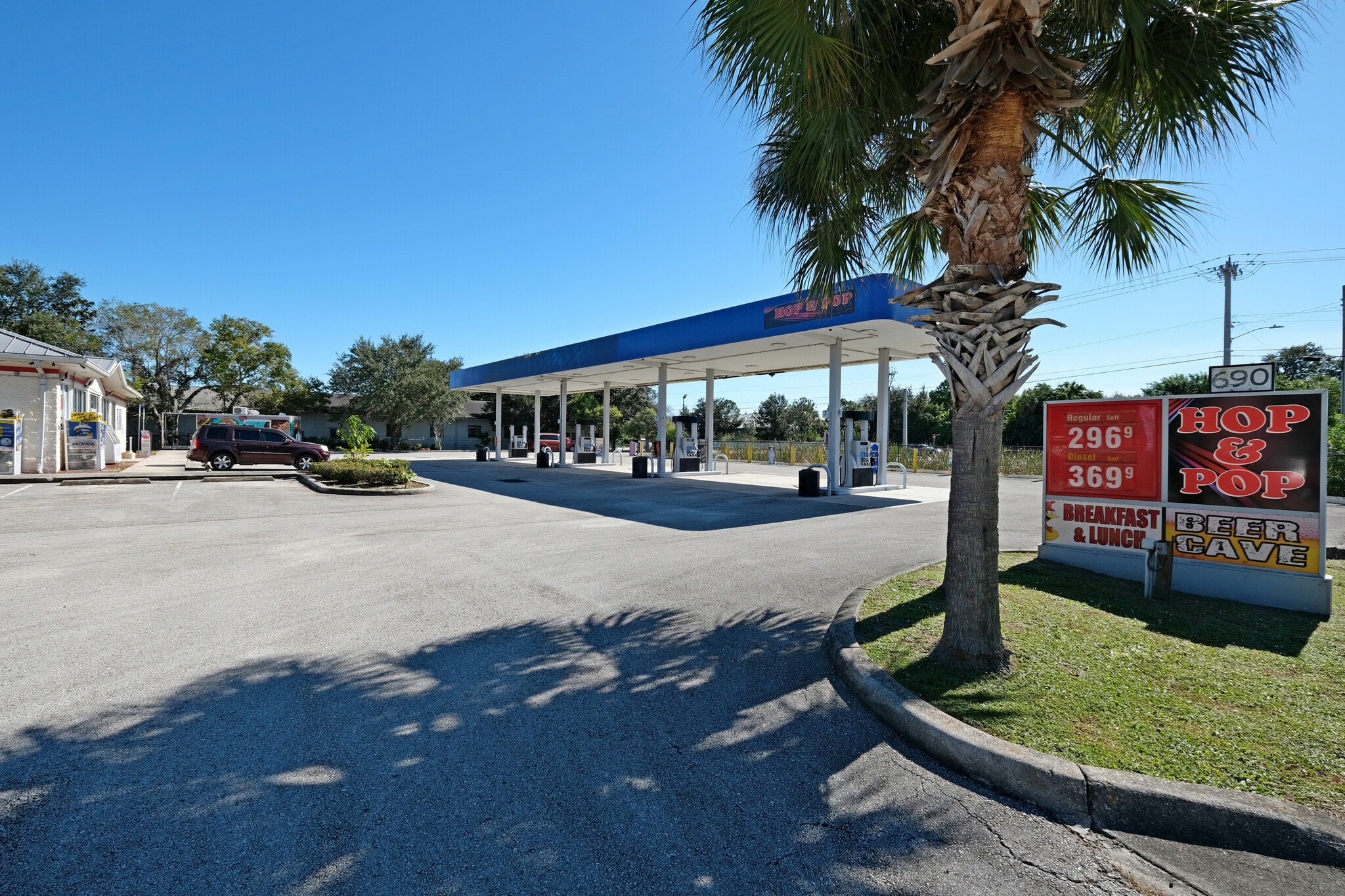 690 Eyster Blvd, Rockledge, FL for Sale