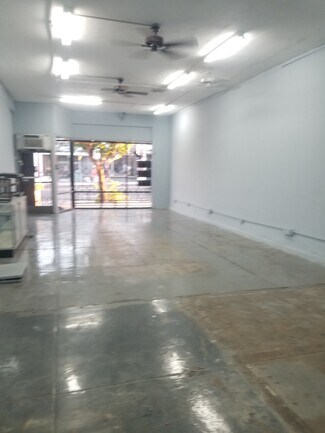 Los Angeles, CA Retail - 1653 W Temple St