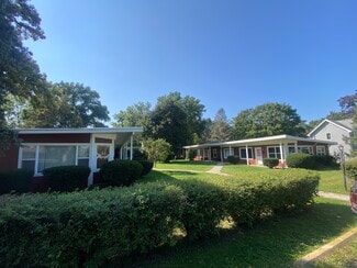 Rockton, IL Apartments - 218 E River St