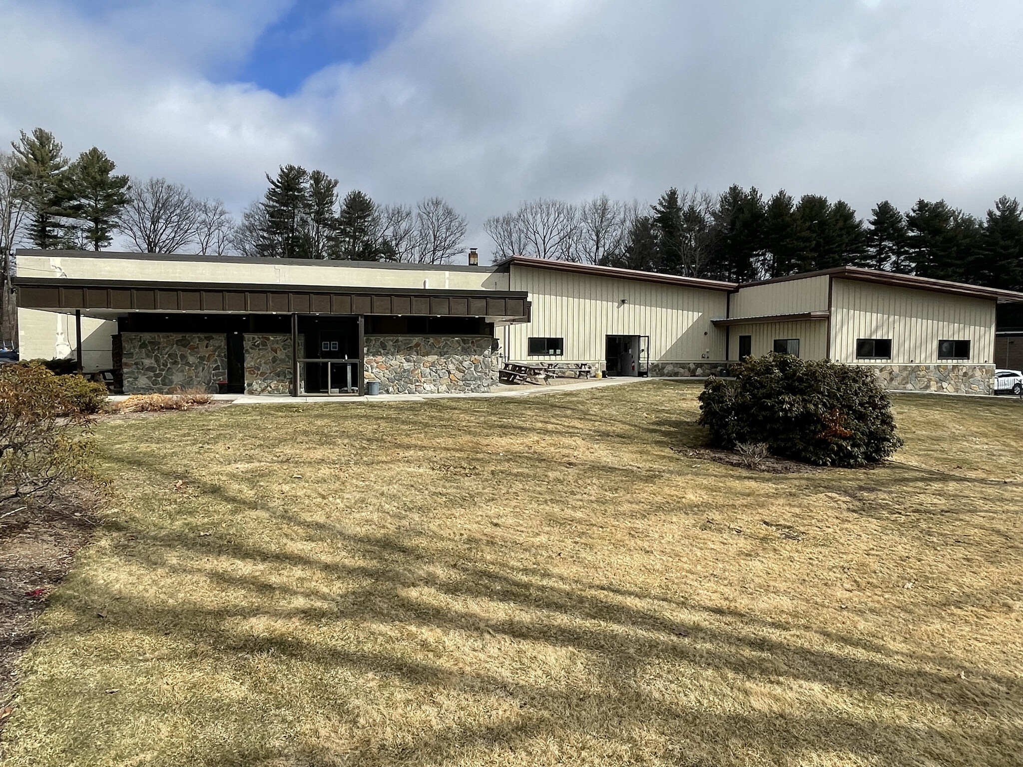 807 Sterling Rd, Lancaster, MA for Rent