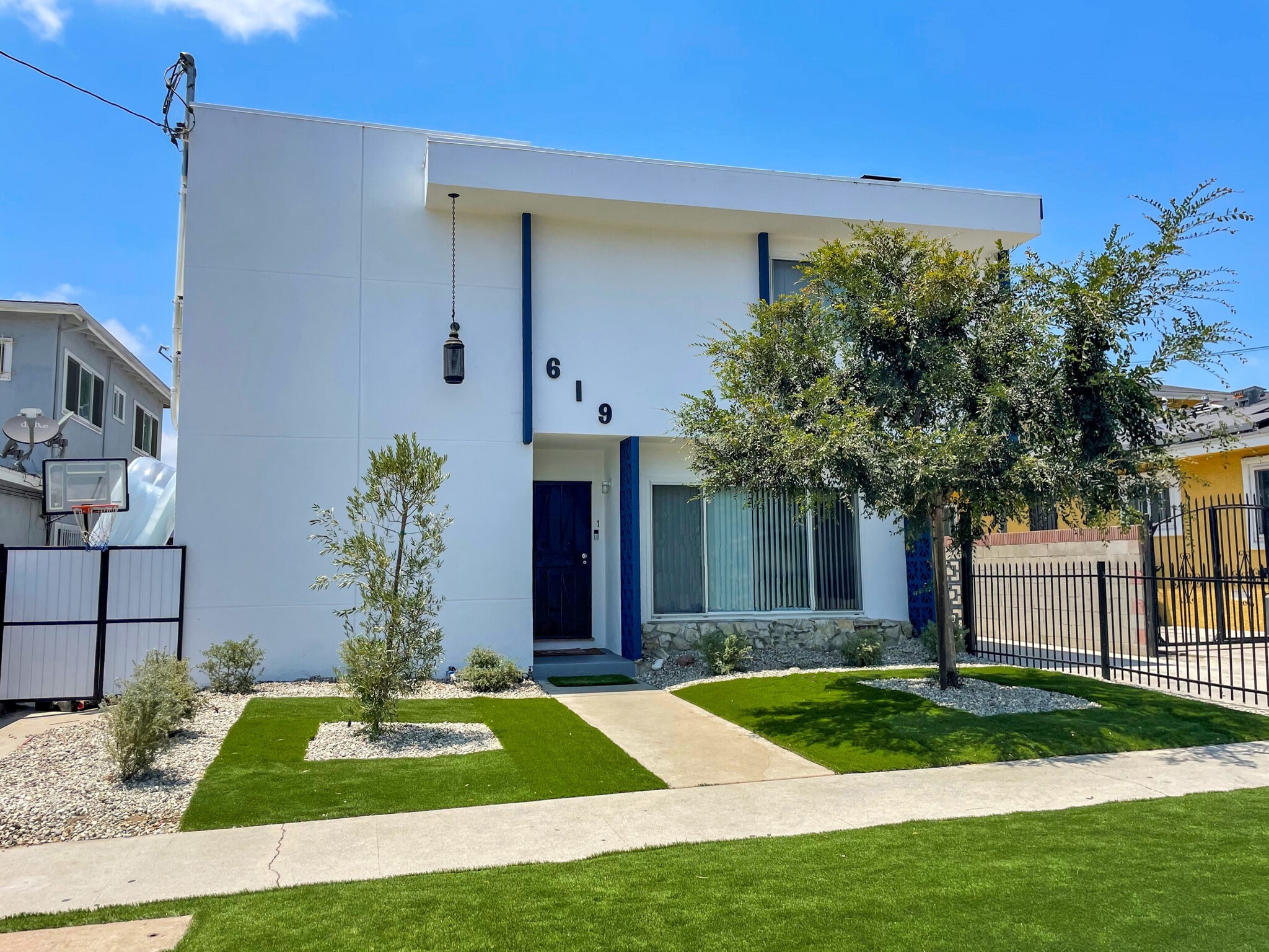 619 S Myrtle Ave, Inglewood, CA for Sale